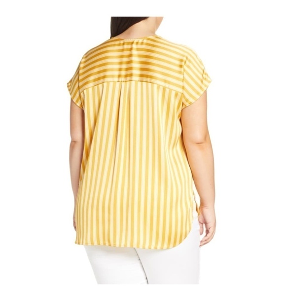 Vince Camuto Split Neck Stripe Top In Amber Sun - Picture 2 of 8